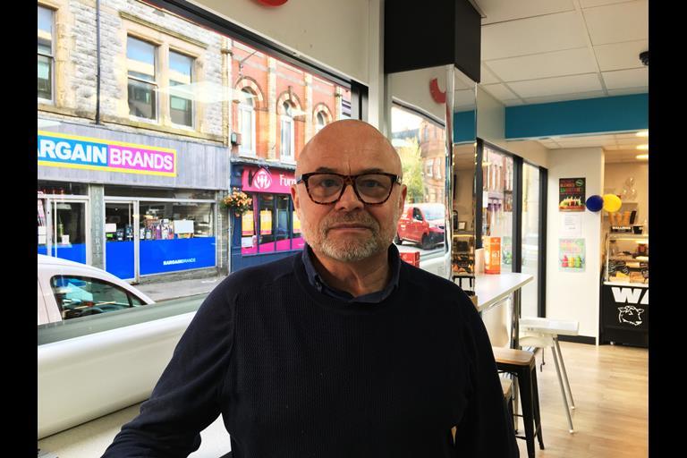 Bargain Booze Select Convenience, Ulverston Features and analysis